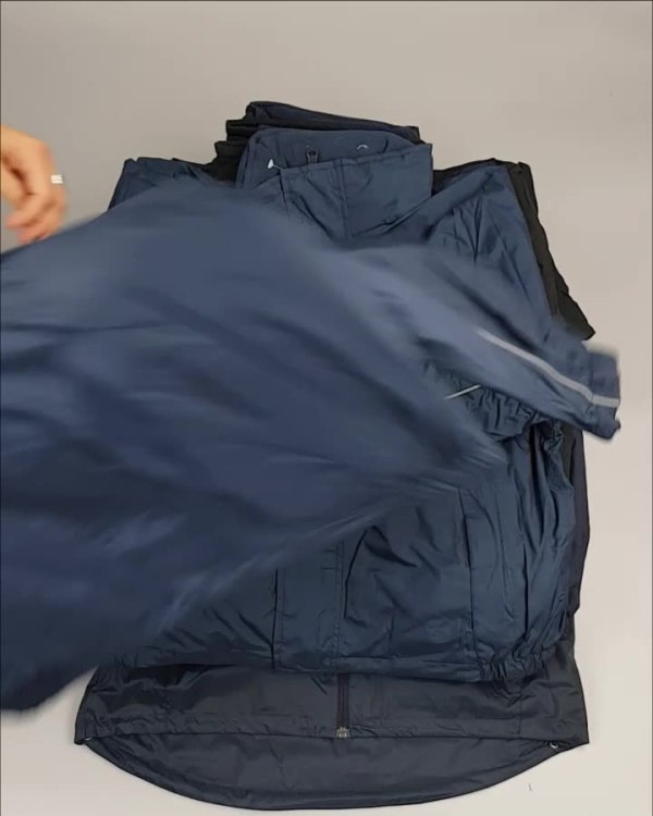 Фотография  303 - Куртки СПОРТ СТОК дети#10 кг , Лот№ 2641 оптом в Йошкар-Оле и республике Марий Эл