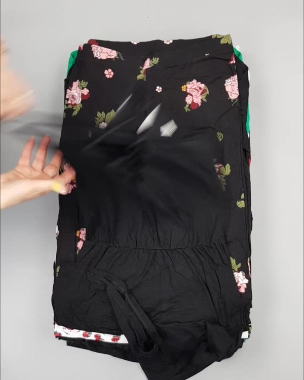 Фотография  493 - CALZEDONIA лето mix#50 шт, ЛОТ №4073 оптом в Йошкар-Оле и республике Марий Эл