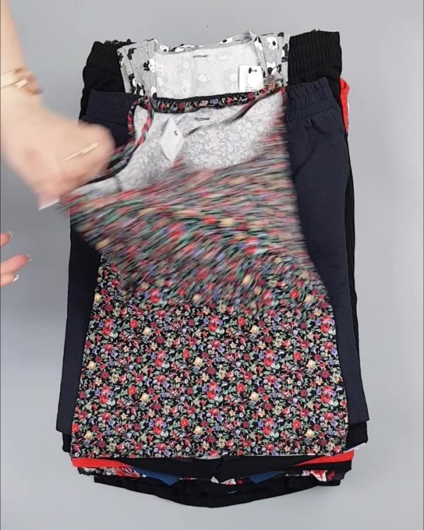 Фотография  608 - CALZEDONIA лето mix#50 шт, ЛОТ №4073 оптом в Йошкар-Оле и республике Марий Эл