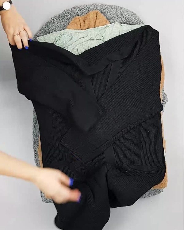 Фотография  413 - Кардиганы СТОК CAN#10 кг, ЛОТ №6887 оптом в Йошкар-Оле и республике Марий Эл