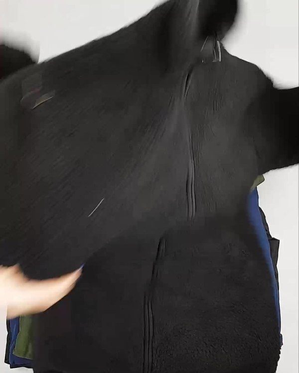 Фотография  149 - Верхняя одежда Дания#10,1 кг ЛОТ №6909 оптом в Йошкар-Оле и республике Марий Эл