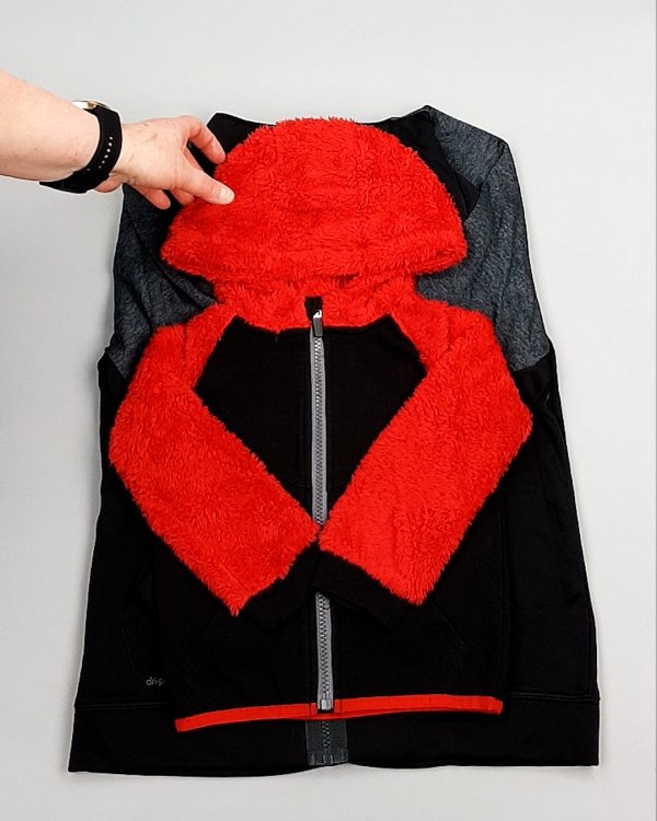 Фотография  882 - Спортивные костюмы дети CAN#6 кг оптом в Йошкар-Оле и республике Марий Эл