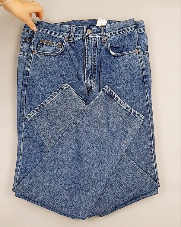 Фотография  623 - Джинсы CALVIN KLEIN муж #7,6 кг, ЛОТ №7020 оптом в Йошкар-Оле и республике Марий Эл