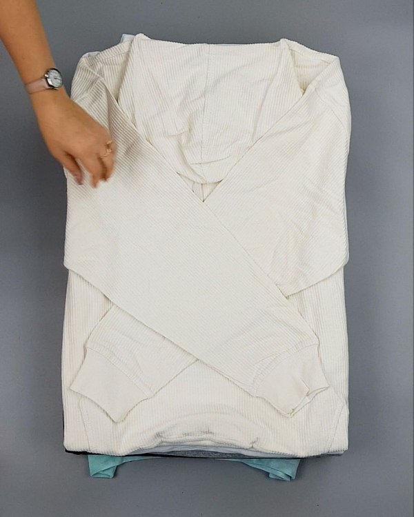 Фотография  729 - HOODIE CAN 084#10 кг, ЛОТ №7034 оптом в Йошкар-Оле и республике Марий Эл