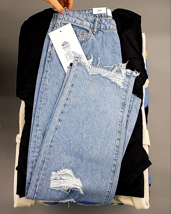 Фотография  723 - Bestseller Winter В mix 114#15 кг, ЛОТ №7372 оптом в Йошкар-Оле и республике Марий Эл