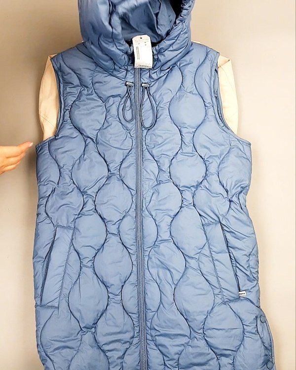 Фотография  111 - Верхняя одежда весна TOM TAILOR 124#7,8 кг, ЛОТ №7581 оптом в Йошкар-Оле и республике Марий Эл