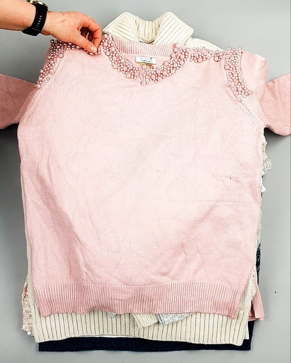 Фотография  699 - Джемпера СТОК CAN 084#7 кг, ЛОТ №7650 оптом в Йошкар-Оле и республике Марий Эл