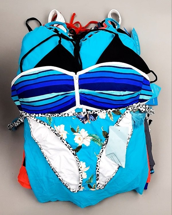 Фотография  869 - Купальники СТОК CAN 124#5 кг, ЛОТ №7690 оптом в Йошкар-Оле и республике Марий Эл