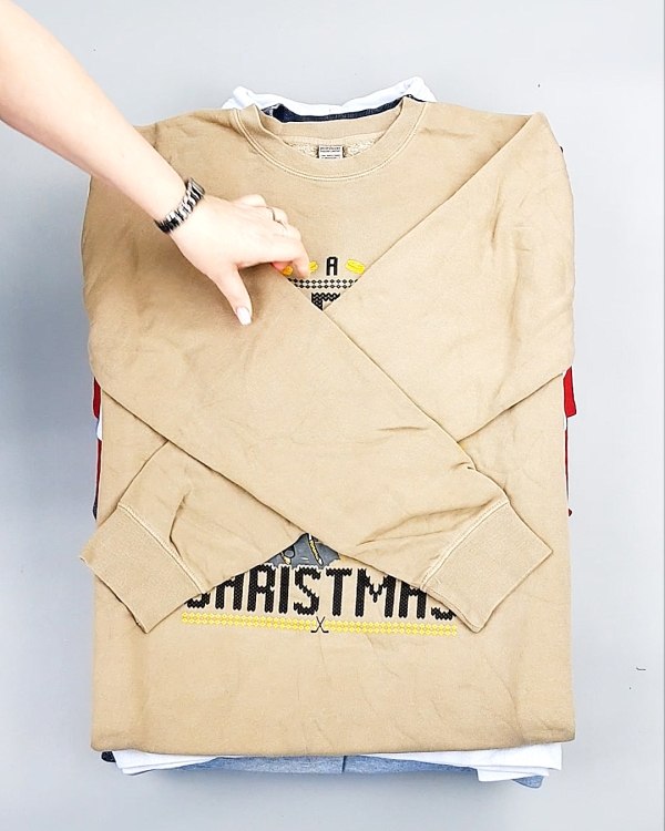 Фотография  595 - SWEATSHIRT CAN 084#10 кг, ЛОТ №7618 оптом в Йошкар-Оле и республике Марий Эл