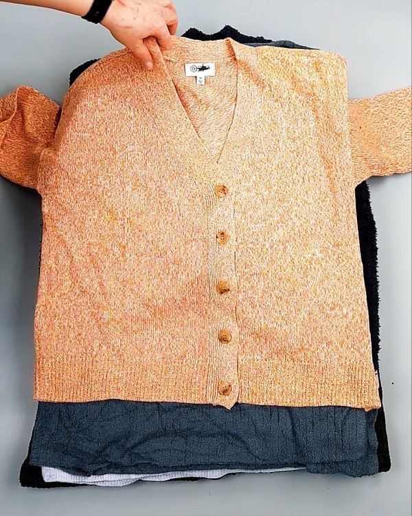 Фотография  850 - Джемпера СТОК CAN 084#7 кг, ЛОТ №7648 оптом в Йошкар-Оле и республике Марий Эл