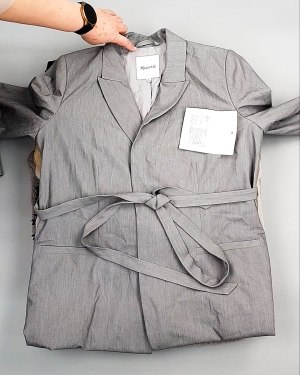 Фотография  816 - Кардиганы СТОК CAN 084#7 кг, ЛОТ №7673 оптом в Йошкар-Оле и республике Марий Эл