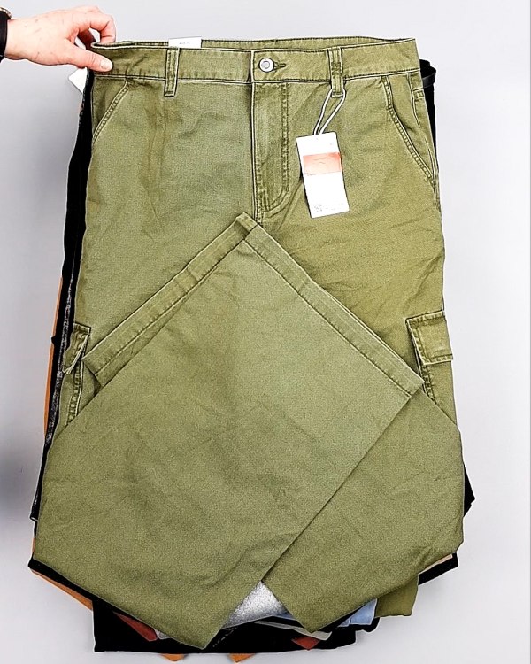 Фотография  566 - Брюки женские лето C&A 025#10 кг, ЛОТ №7893 оптом в Йошкар-Оле и республике Марий Эл