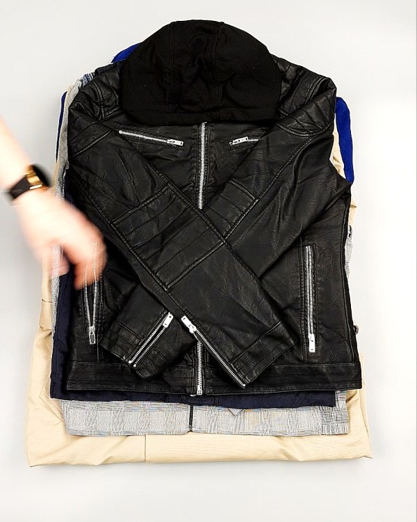 Фотография  324 - Ветровки м/ж C&A 025#10 кг, ЛОТ №7864 оптом в Йошкар-Оле и республике Марий Эл