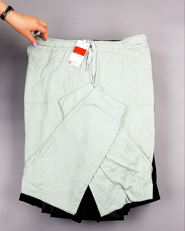 Фотография  681 - Брюки женские зима C&A 025#10 кг, ЛОТ №7910 оптом в Йошкар-Оле и республике Марий Эл