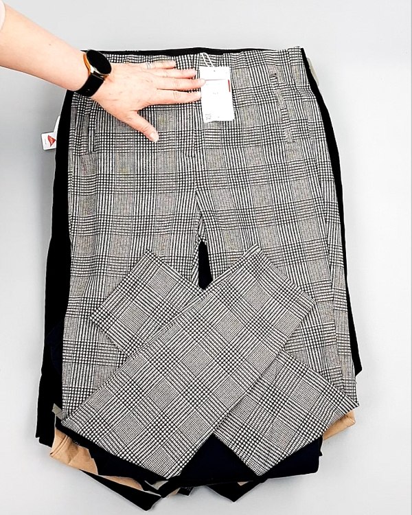 Фотография  268 - Брюки женские лето C&A 025#10 кг, ЛОТ №7892 оптом в Йошкар-Оле и республике Марий Эл