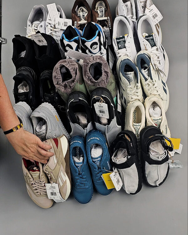 Фотография  547 - Кроссовки Reebok#23 шт, ЛОТ №8896 оптом в Йошкар-Оле и республике Марий Эл