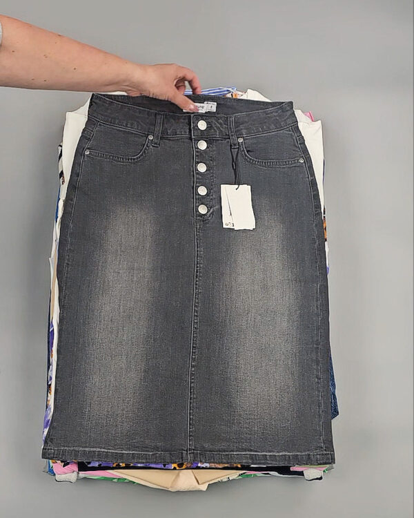 Фотография  130 - B.YOUNG Summer mix 045#17 кг оптом в Йошкар-Оле и республике Марий Эл