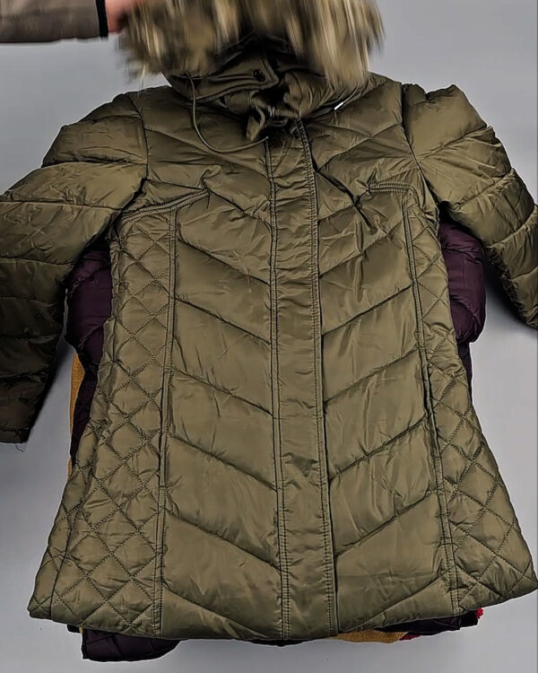 Фотография  821 - Верхняя одежда женская CAN 104#15 кг, ЛОТ СТ-9352 оптом в Йошкар-Оле и республике Марий Эл