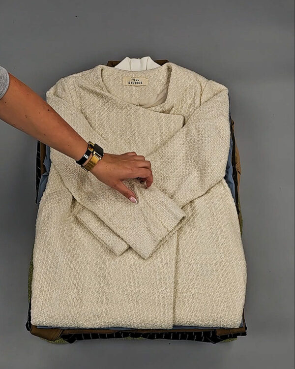 Фотография  881 - Верхняя одежда Корея 085#15 кг оптом в Йошкар-Оле и республике Марий Эл