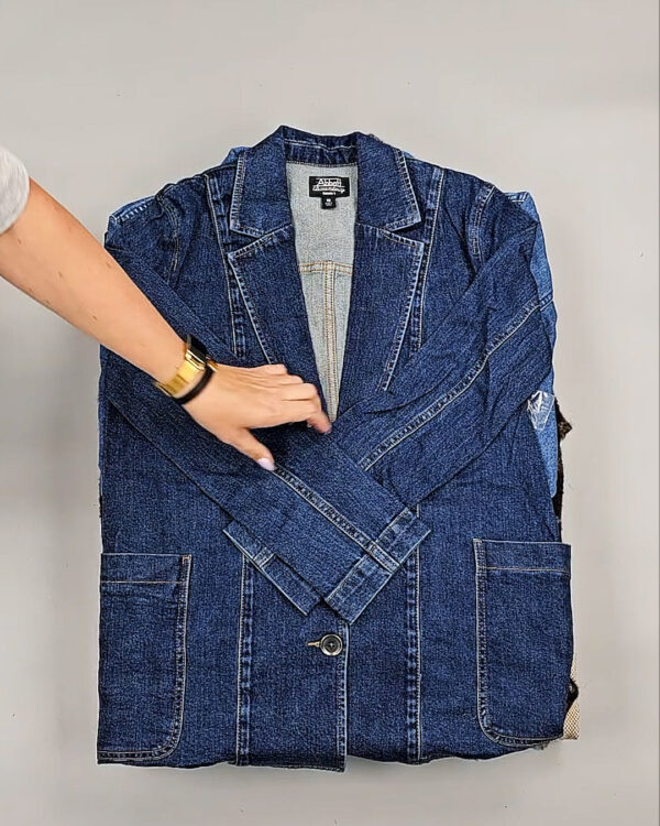 Фотография  210 - Ветровки женские CAN 104#12,7 кг, ЛОТ СТ-9405 оптом в Йошкар-Оле и республике Марий Эл