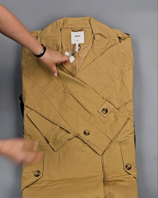 Фотография  449 - Ветровки Bestseller+DK 035#10 кг, ЛОТ СТ-9398 оптом в Йошкар-Оле и республике Марий Эл