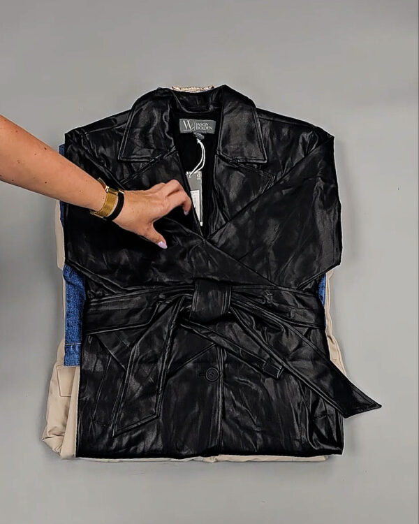 Фотография  528 - Ветровки женские CAN 104#12,4 кг, ЛОТ СТ-9403 оптом в Йошкар-Оле и республике Марий Эл