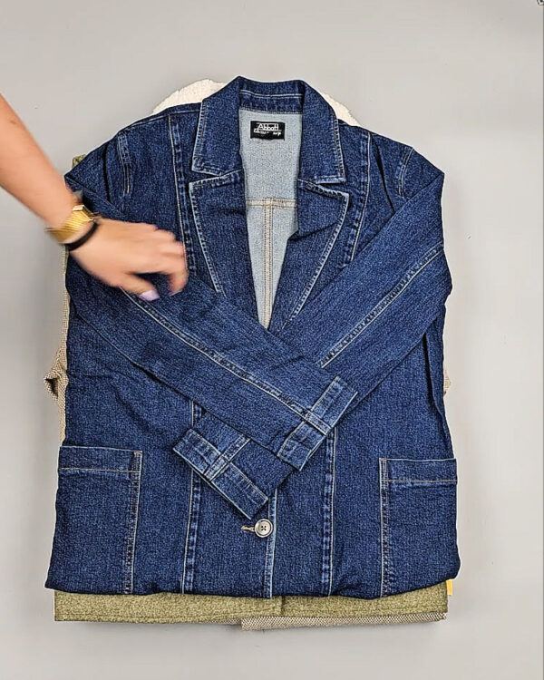 Фотография  371 - Ветровки женские CAN 104#12,5 кг, ЛОТ СТ-9404 оптом в Йошкар-Оле и республике Марий Эл