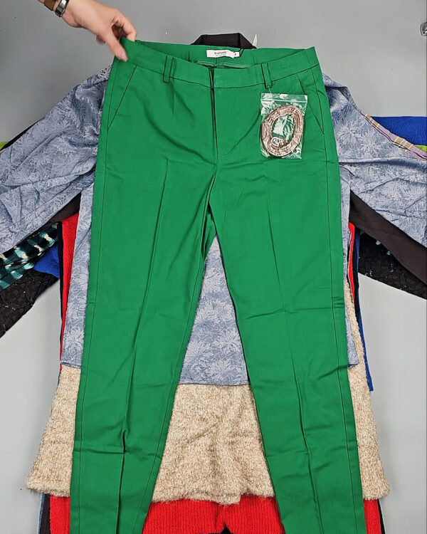 Фотография  646 - B.YOUNG Winter mix 104#15 кг, ЛОТ СТ-9595 оптом в Йошкар-Оле и республике Марий Эл