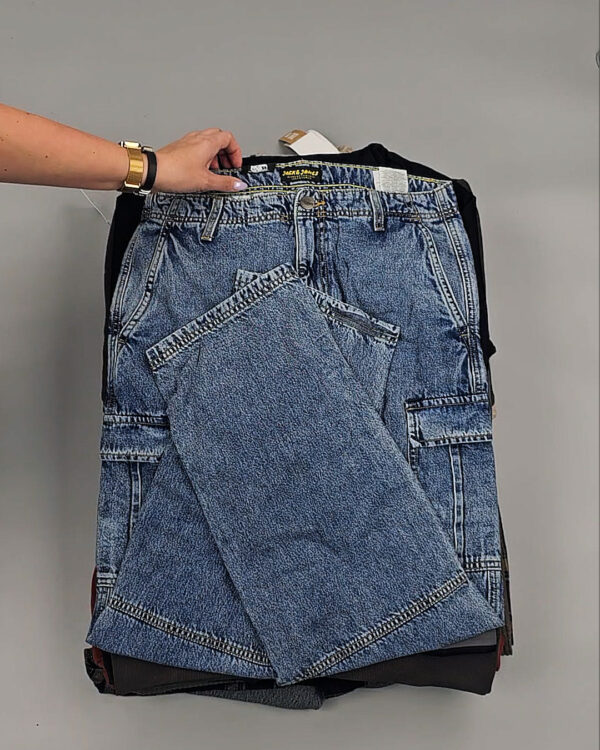 Фотография  631 - JACK JONES Men Winter mix 075#20 кг, ЛОТ № СТ-9446 оптом в Йошкар-Оле и республике Марий Эл