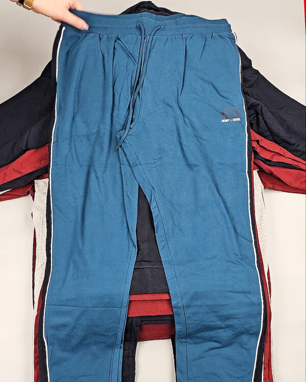 Фотография  954 - Спортивные костюмы (Herren-Trainingsanzuge voп HIS)#18 кг оптом в Йошкар-Оле и республике Марий Эл