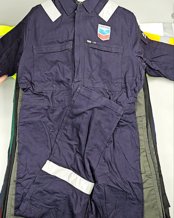 Фотография  969 - Рабочая одежда mix БМ#25 кг, ЛОТ СХ-0188 оптом в Йошкар-Оле и республике Марий Эл