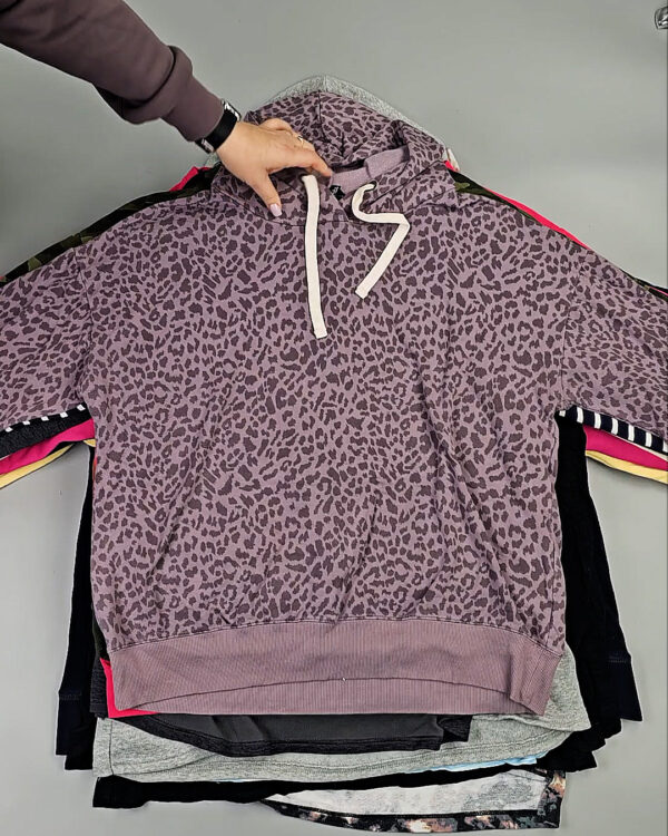 Фотография  424 - Толстовки (SWEAT TOPS Extra)#20 кг, ЛОТ СХ-0247 оптом в Йошкар-Оле и республике Марий Эл